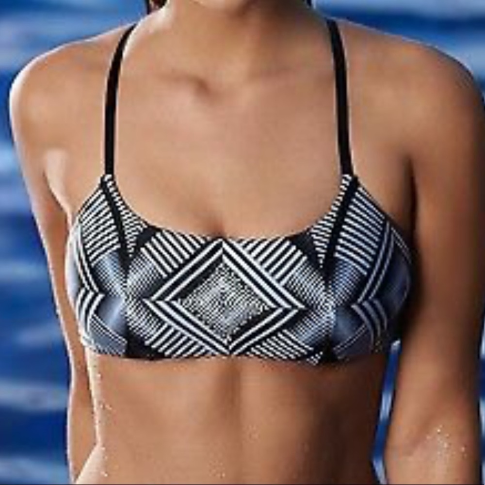 NWOT Pilyq Geometric Diamond Embroidered Lila Bikini Top size D - Picture 2 of 11